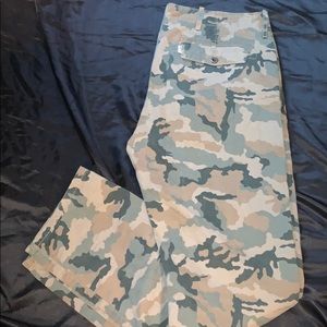Levi camo khakis